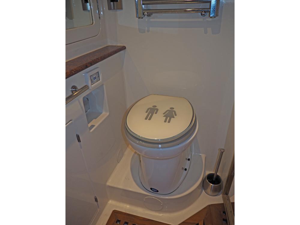 Aft cabin, Accommodation